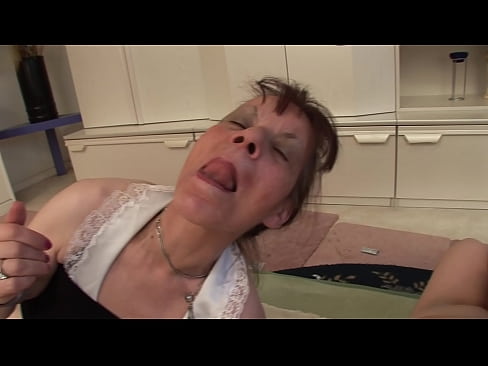 ❤️ Två mormödrar och en farfar har en trekant Porno at sv.pornsexer.ru ☑