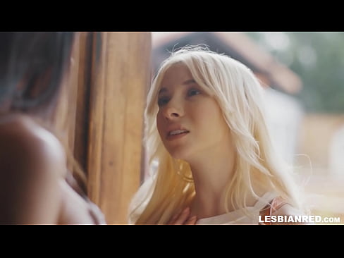 ❤️ Tjejen kommer hem några månader senare och slutar med att äta sin styvmors fitta. Porno at sv.pornsexer.ru ☑